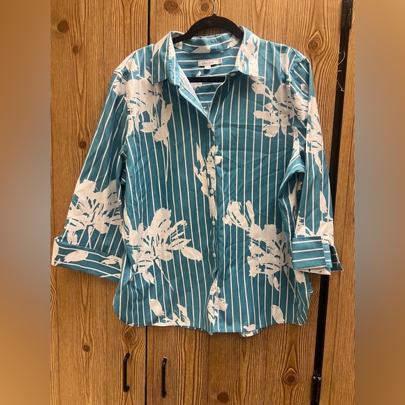 Chico's Tops - Chico's Teal and White Floral Women's Top 3. 5 US‎ 18 button up stripes